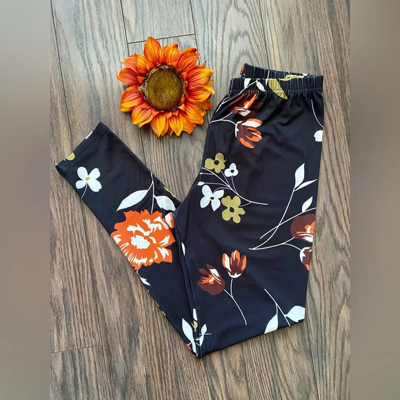 🌻5/$25🌻LILY by FIRMIANA Black Floral Elastic Banded Pants | S/M | - Picture 4 of 5